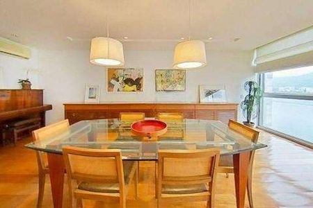 Apartamento à venda com 262m², 5 quartos e 2 vagas