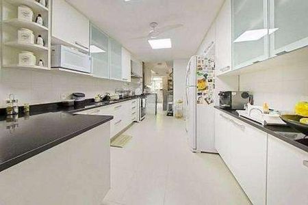 Apartamento à venda com 262m², 5 quartos e 2 vagas