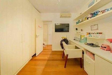 Apartamento à venda com 262m², 5 quartos e 2 vagas