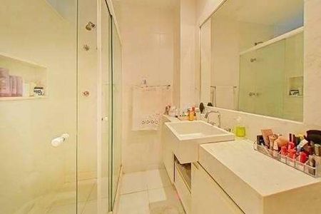 Apartamento à venda com 262m², 5 quartos e 2 vagas