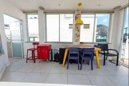 Apartamento à venda com 120m², 2 quartos e sem vaga