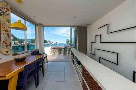 Apartamento à venda com 120m², 2 quartos e sem vaga