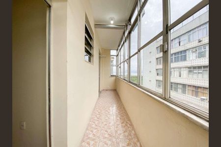 Apartamento à venda com 74m², 2 quartos e sem vaga