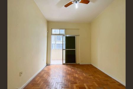 Apartamento à venda com 74m², 2 quartos e sem vaga