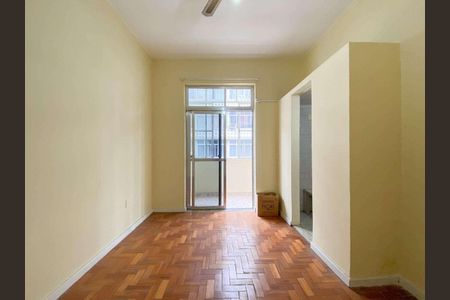 Apartamento à venda com 74m², 2 quartos e sem vaga