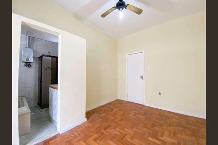 Apartamento à venda com 74m², 2 quartos e sem vaga