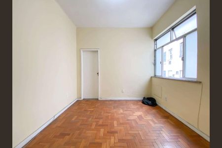 Apartamento à venda com 74m², 2 quartos e sem vaga