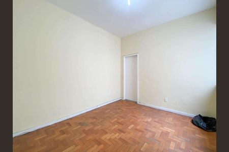 Apartamento à venda com 74m², 2 quartos e sem vaga