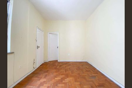 Apartamento à venda com 74m², 2 quartos e sem vaga