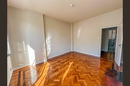 Apartamento à venda com 78m², 2 quartos e sem vagaSala