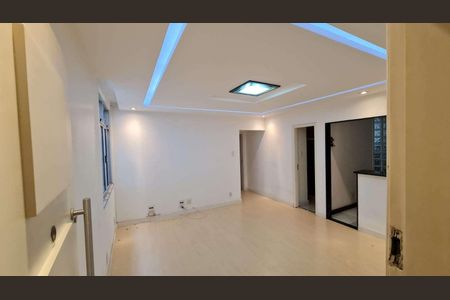 Apartamento à venda com 67m², 2 quartos e 1 vaga