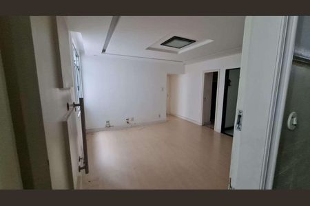 Apartamento à venda com 67m², 2 quartos e 1 vaga