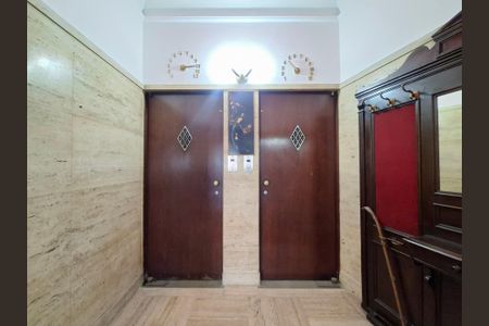 Apartamento à venda com 400m², 5 quartos e 2 vagasCorredor 