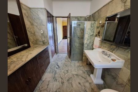 Apartamento à venda com 400m², 5 quartos e 2 vagasBanheiro da Suíte 1