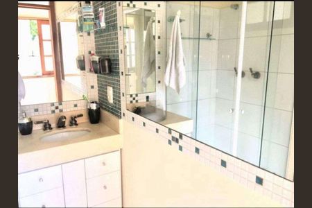 Casa à venda com 130m², 4 quartos e sem vaga