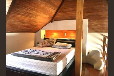 Casa à venda com 130m², 4 quartos e sem vaga