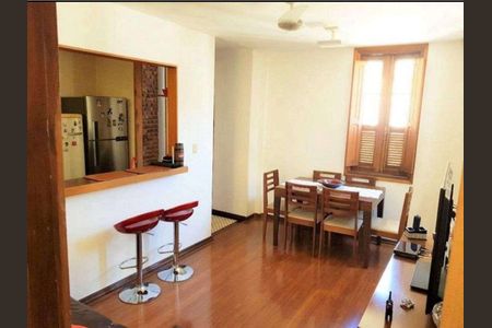 Casa à venda com 130m², 4 quartos e sem vaga