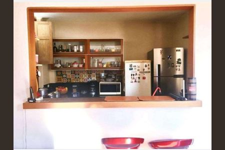 Casa à venda com 130m², 4 quartos e sem vaga