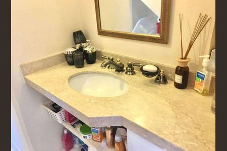 Casa à venda com 130m², 4 quartos e sem vaga