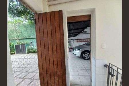 Casa à venda com 740m², 4 quartos e 2 vagas
