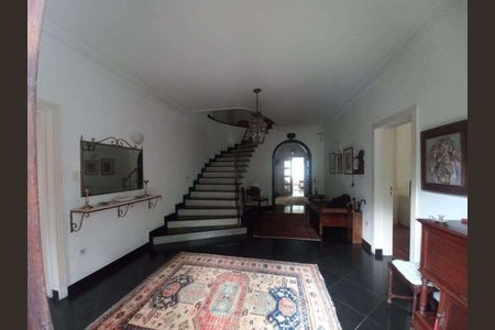 Casa à venda com 740m², 4 quartos e 2 vagas