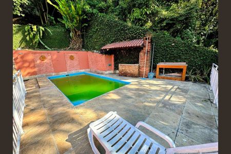 Casa à venda com 410m², 4 quartos e 2 vagas