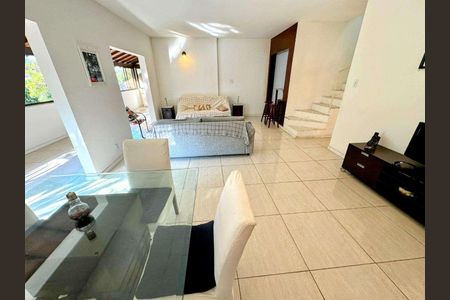 Casa à venda com 410m², 4 quartos e 2 vagas