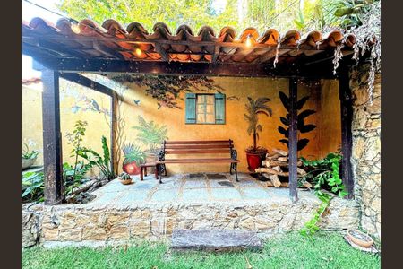 Casa à venda com 410m², 4 quartos e 2 vagas