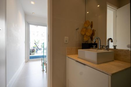 Apartamento à venda com 149m², 2 quartos e 2 vagasBanheiro da Suíte 2
