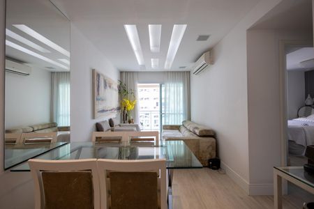 Apartamento à venda com 149m², 2 quartos e 2 vagasSala