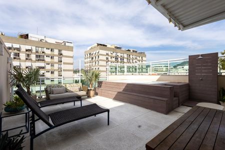 Apartamento à venda com 149m², 2 quartos e 2 vagasCobertura