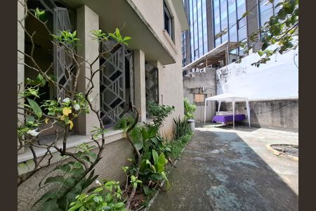 Casa à venda com 240m², 3 quartos e 2 vagasÁrea Externa