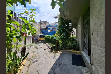 Casa à venda com 240m², 3 quartos e 2 vagasEntrada