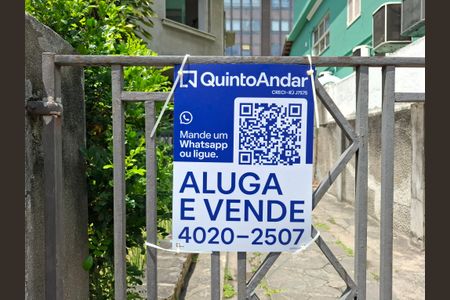 Casa à venda com 240m², 3 quartos e 2 vagasPlaca