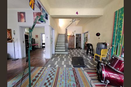 Casa à venda com 240m², 3 quartos e 2 vagasSala