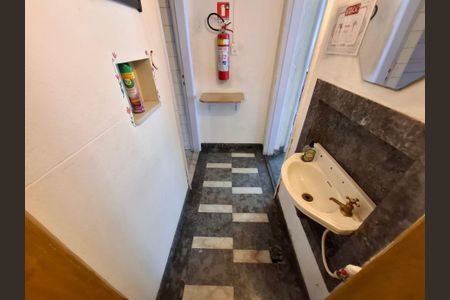 Casa à venda com 240m², 3 quartos e 2 vagasLavabo