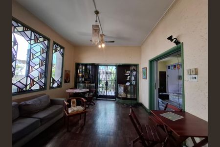 Casa à venda com 240m², 3 quartos e 2 vagasSala de jantar