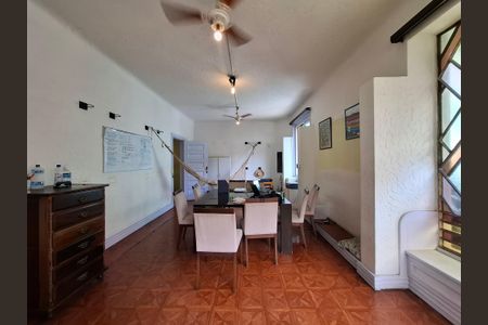 Casa à venda com 240m², 3 quartos e 2 vagasQuarto 1