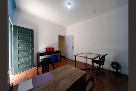 Casa à venda com 240m², 3 quartos e 2 vagasQuarto 2