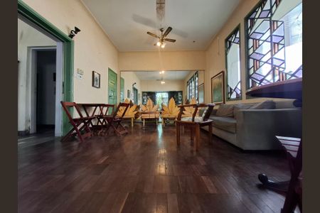 Casa à venda com 240m², 3 quartos e 2 vagasSala de jantar