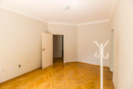 Casa de condomínio à venda com 560m², 4 quartos e 6 vagas Casa de condomínio à venda com 560m², 4 quartos e 6 vagasSuíte master 2