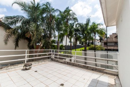 Casa de condomínio à venda com 560m², 4 quartos e 6 vagas Casa de condomínio à venda com 560m², 4 quartos e 6 vagasVaranda