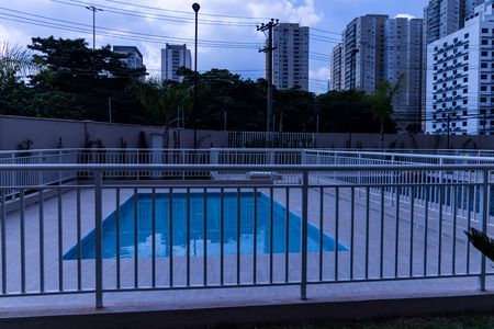 Apartamento para alugar com 35m², 2 quartos e sem vaga Apartamento para alugar com 35m², 2 quartos e sem vagaÁrea comum - Piscina