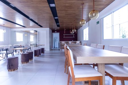 Apartamento para alugar com 35m², 2 quartos e sem vaga Apartamento para alugar com 35m², 2 quartos e sem vagaÁrea comum - Salão de festas