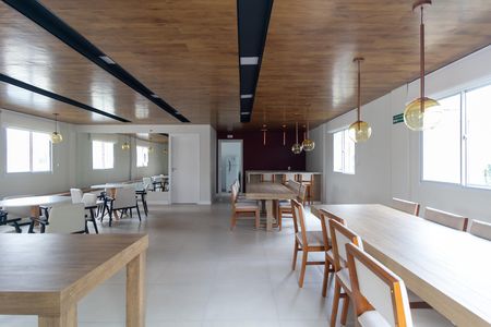 Apartamento para alugar com 35m², 2 quartos e sem vaga Apartamento para alugar com 35m², 2 quartos e sem vagaÁrea comum - Salão de festas