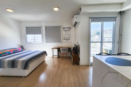 Apartamento à venda com 33m², 1 quarto e sem vagaSala/Quarto