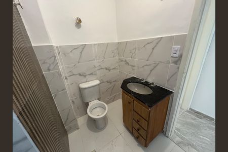 Apartamento para alugar com 60m², 2 quartos e sem vagaBanheiro