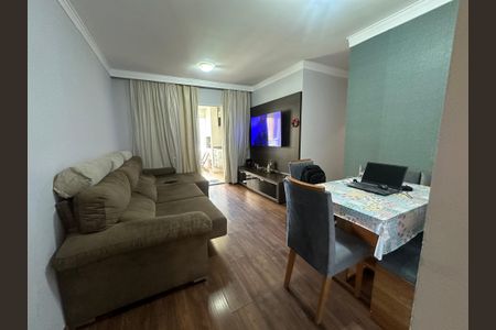 Sala de apartamento à venda com 3 quartos, 85m² em Jardim Tupanci, Barueri