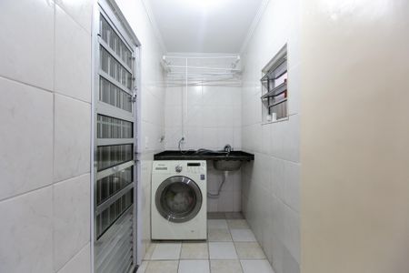 Casa à venda com 65m², 3 quartos e 2 vagasÁrea de Serviço