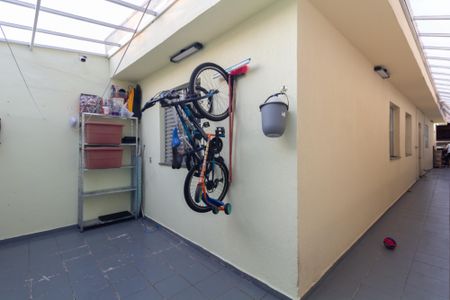 Casa à venda com 65m², 3 quartos e 2 vagasQuintal